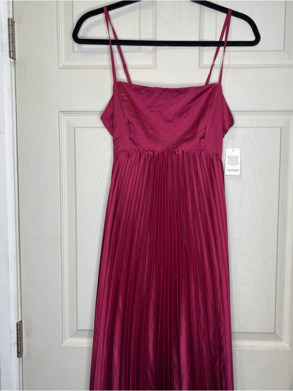Abercrombie Giselle Clasp-Back Pleated Midi Dress - Picture 2 of 9